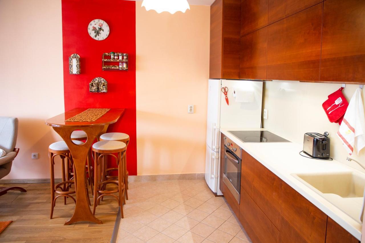 Lovely Home - Free Parking Budapest Bagian luar foto